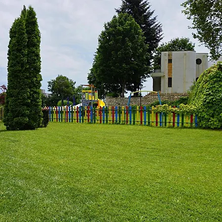 гардънс - Gardens Апартаменты Балчик