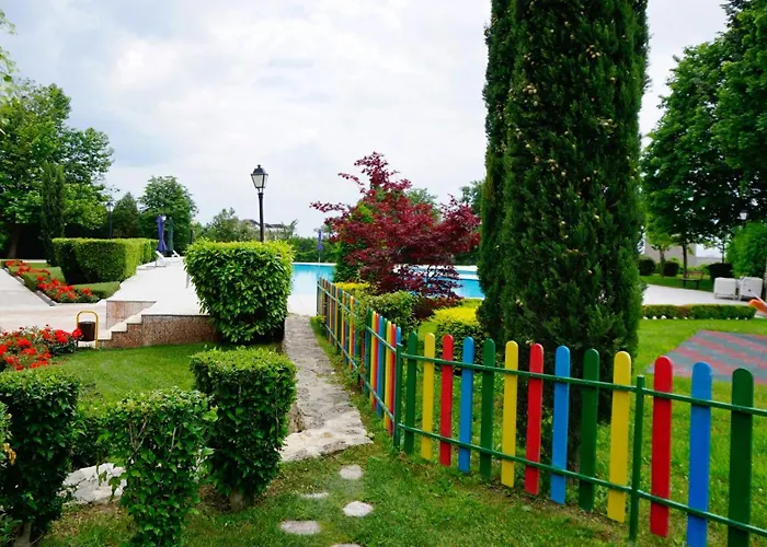 гардънс - Gardens *