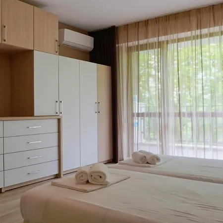 гардънс - Gardens Apartment Balchik