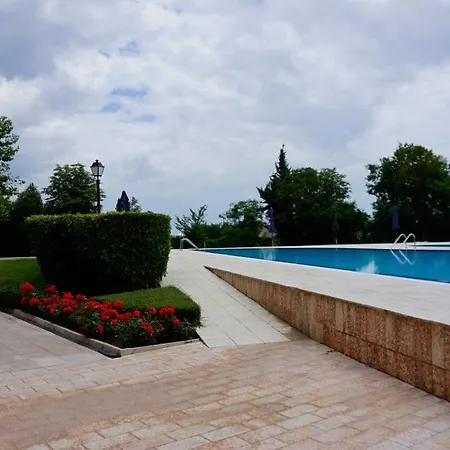 Apartment гардънс - Gardens