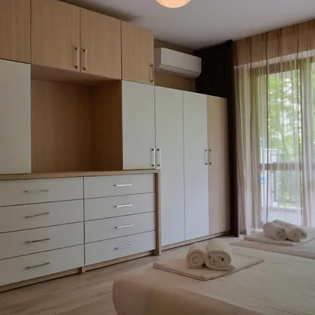 Apartment гардънс - Gardens
