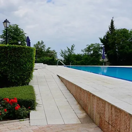 Apartment гардънс - Gardens *