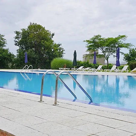 гардънс - Gardens Apartment Balchik