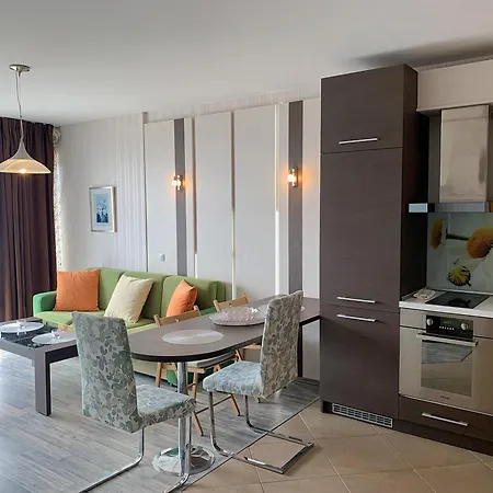 гардънс - Gardens Apartment