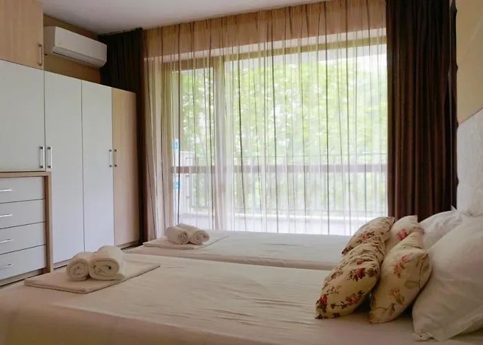 гардънс - Gardens Apartament