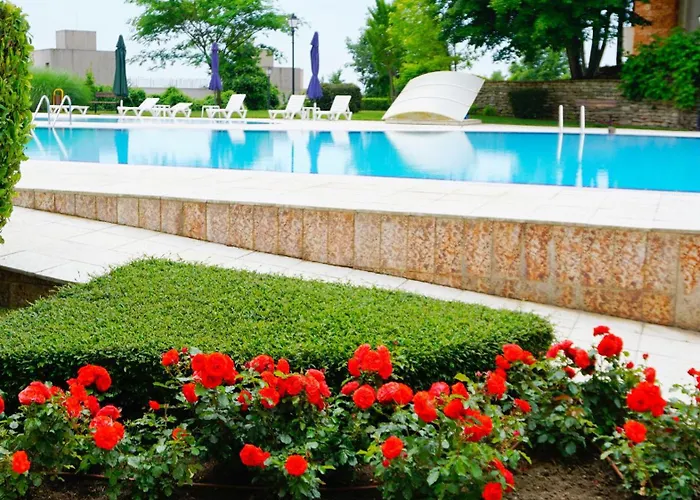 гардънс - Gardens Apartament *